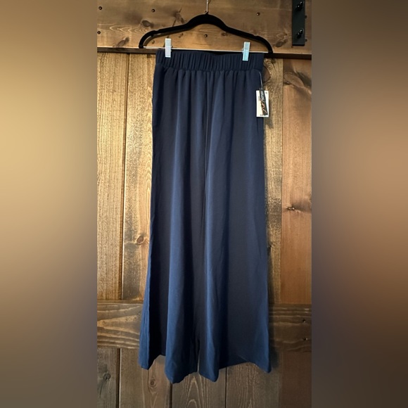 NWT, Petite, wide-leg pants. - Picture 1 of 4